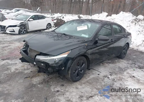 2022 Hyundai Elantra Sel z USA, uszkodzony, nr VIN KMHLM4AG4NU285740